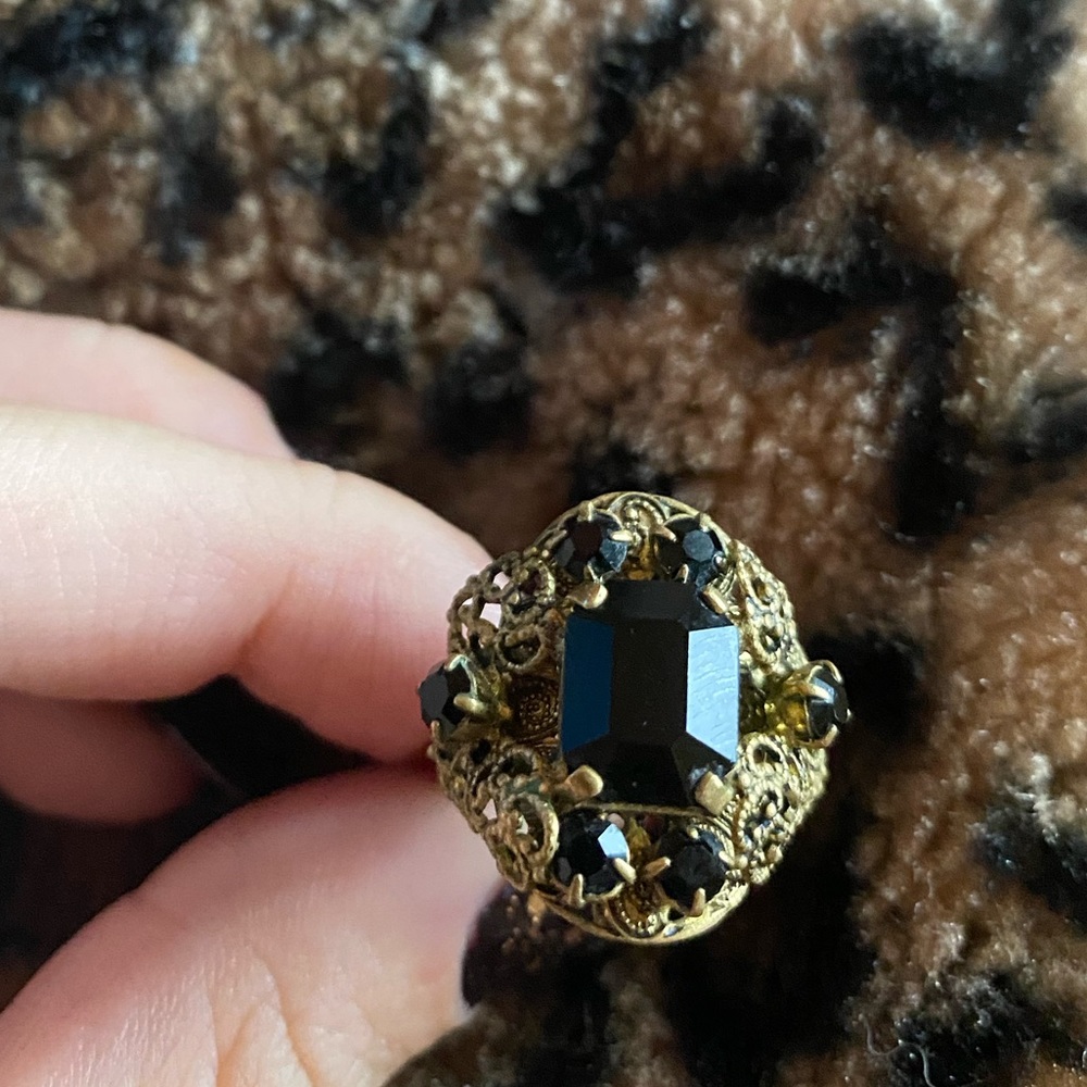 Vintage black and gold ring